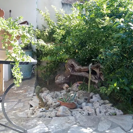 Maria's * Akrata
